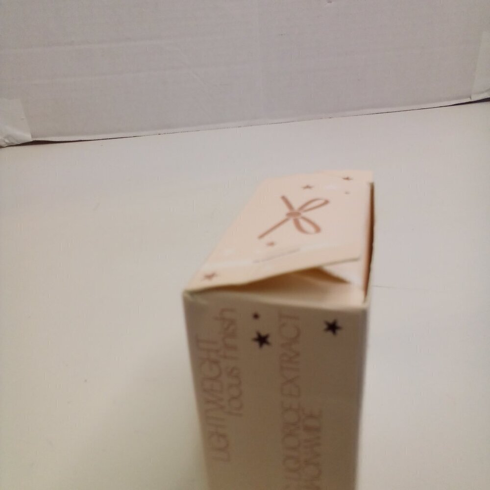 Ciate Extraordinary Translucent Powder .52 OZ Setting Powder - Picture 3 of 9